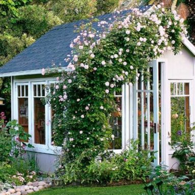 Строим сказочные маленькие домики своими руками