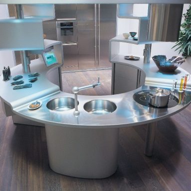 Если место женщины действительно на кухне, то только на такой!