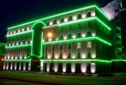 Архитектурная подсветка зданий светильниками. Освещение фасада дома