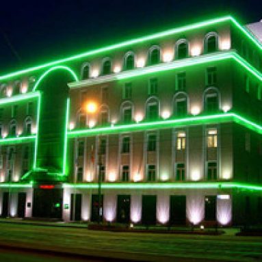 Архитектурная подсветка зданий светильниками. Освещение фасада дома