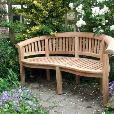 Оригинальные и комфортные скамейки для дачи и усадьбы