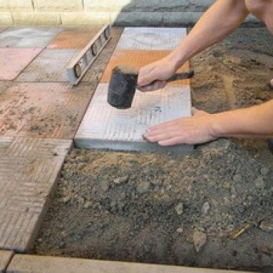 Укладка тротуарной плитки своими руками