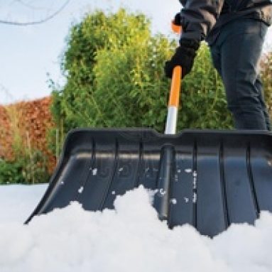 Как выбрать снегоуборочную лопату
