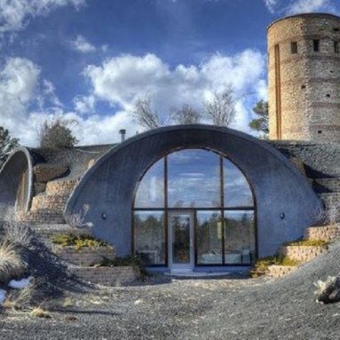 Норы 2020: почему строители начали прятать дома под землю