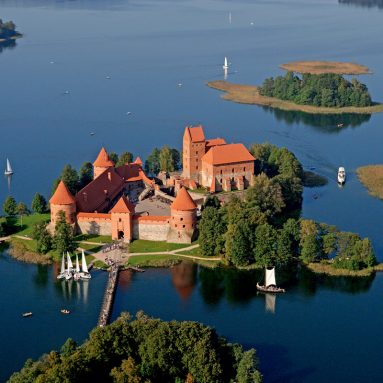 Восемь небольших островов, непреодолимо влекущих туристов и путешественников