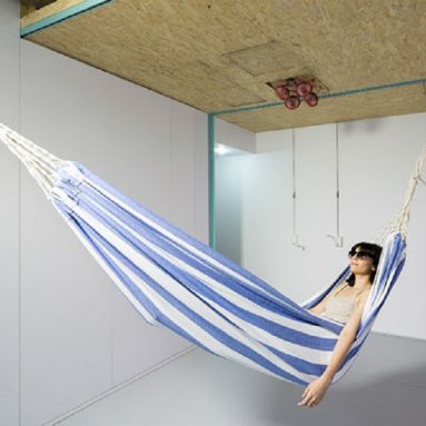 Жизнь без мебели: топ 5 плюсов нового направления в квартирном дизайне