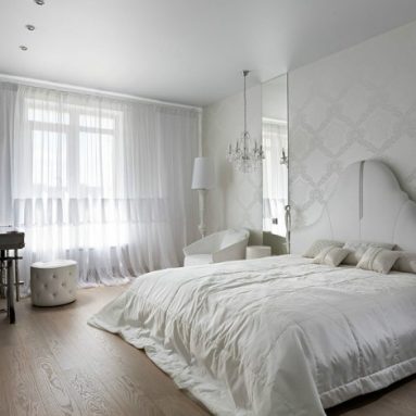 Белые обои в спальне